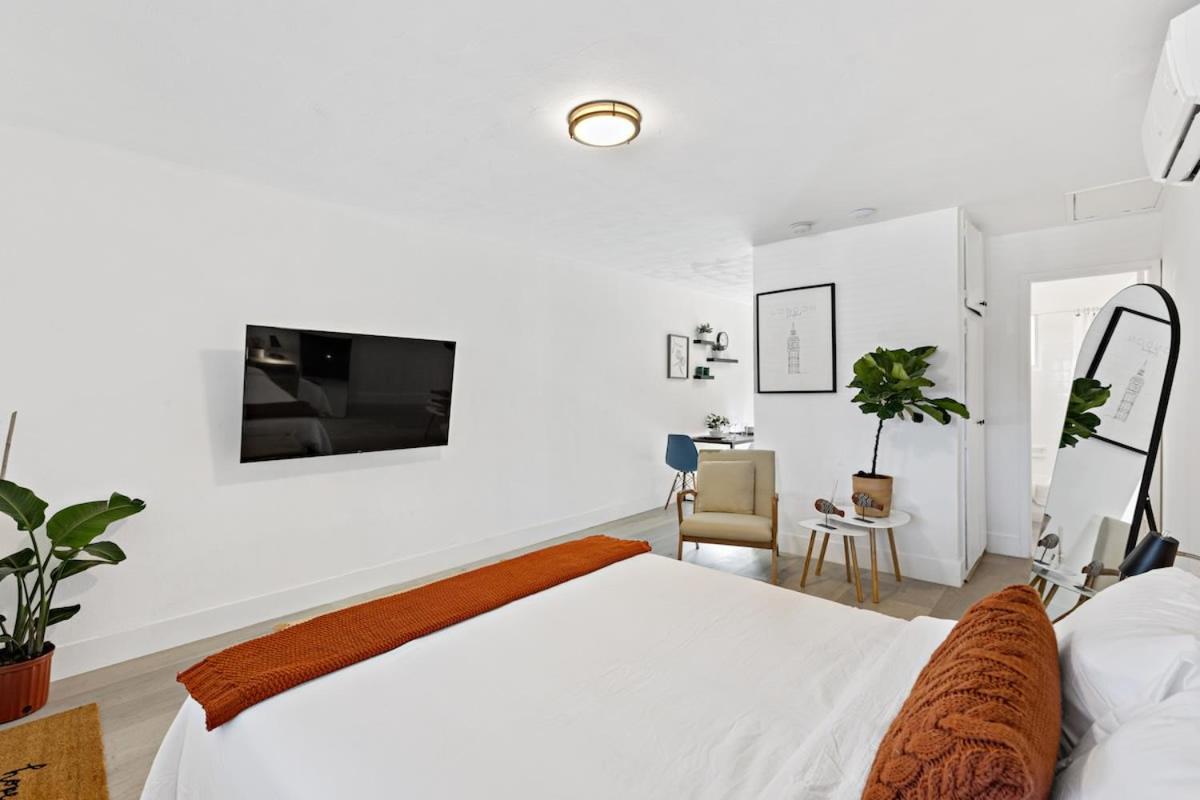 Lovely Rental Unit With Free Parking On Premises ฟอร์ต ลอเดอร์เดล ภายนอก รูปภาพ